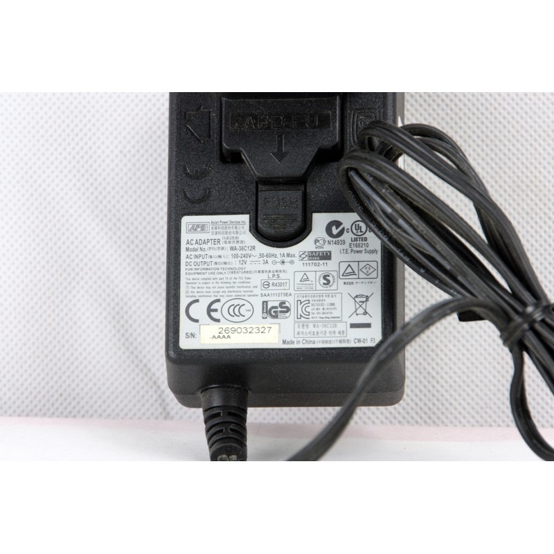 Alimentatori/trasformatori/regolatori di corrente 12 V car)10